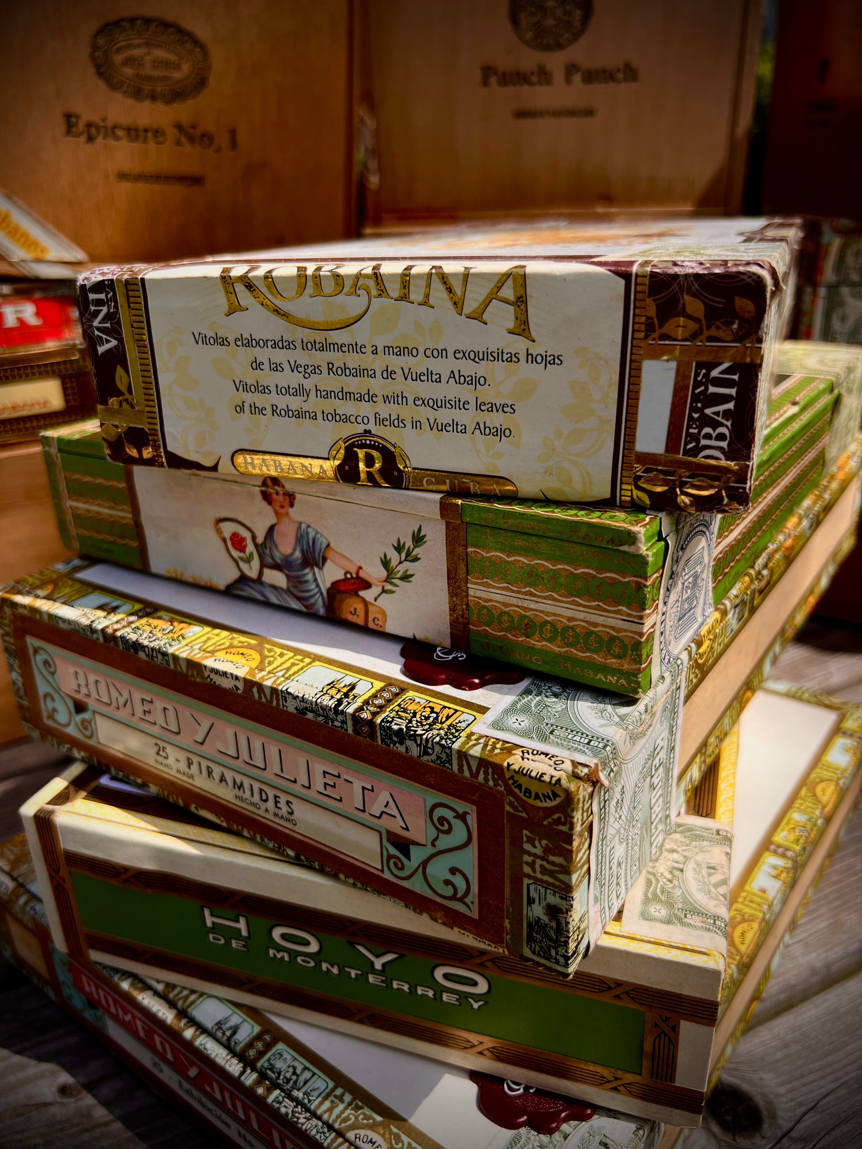 ⚜️ The M-Collectible Vintage Collection
