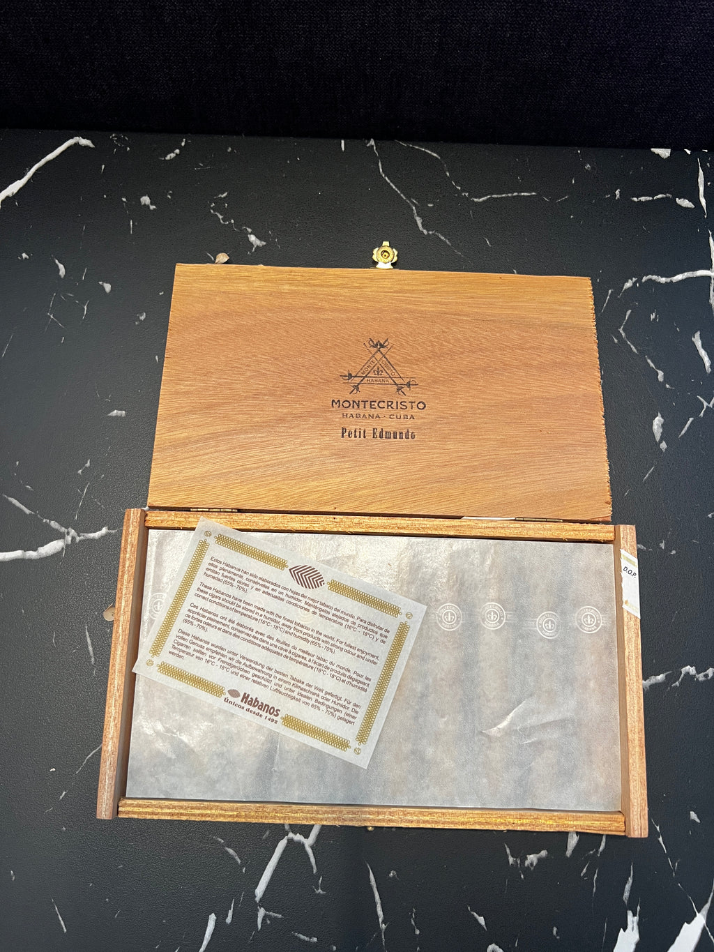 2011 Montecristo Petit Edmundo – Vintage | Box of 10 Cigars