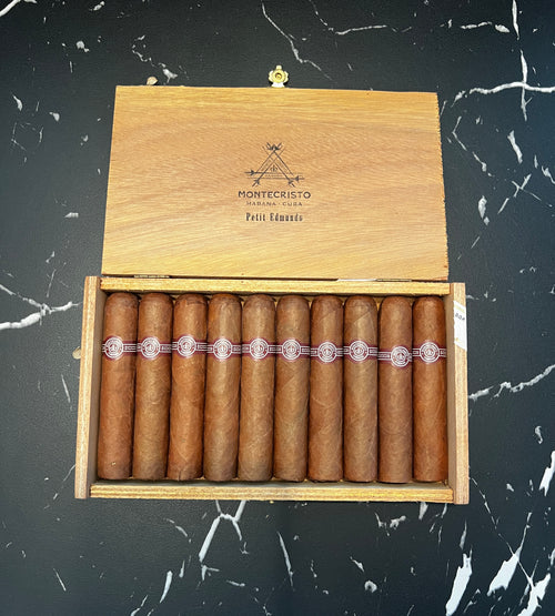2011 Montecristo Petit Edmundo – Vintage | Box of 10 Cigars